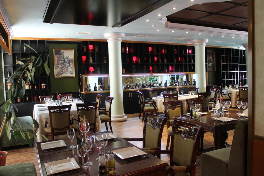 Phoenicia Grand Hotel Bucureşti