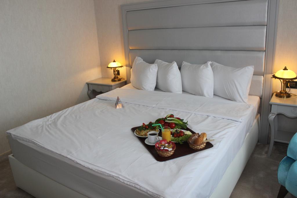 Phoenicia Grand Hotel Bucureşti