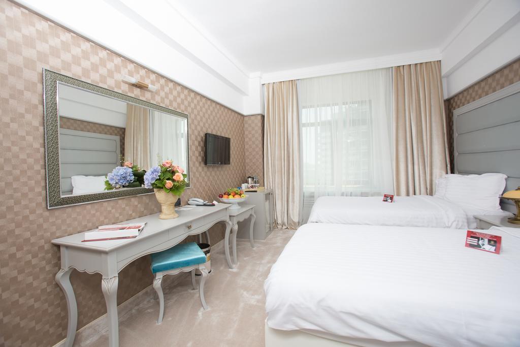 Phoenicia Grand Hotel